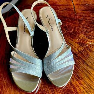 Touch of Nina Size 8 Silver Heeled Open Toe Sandals